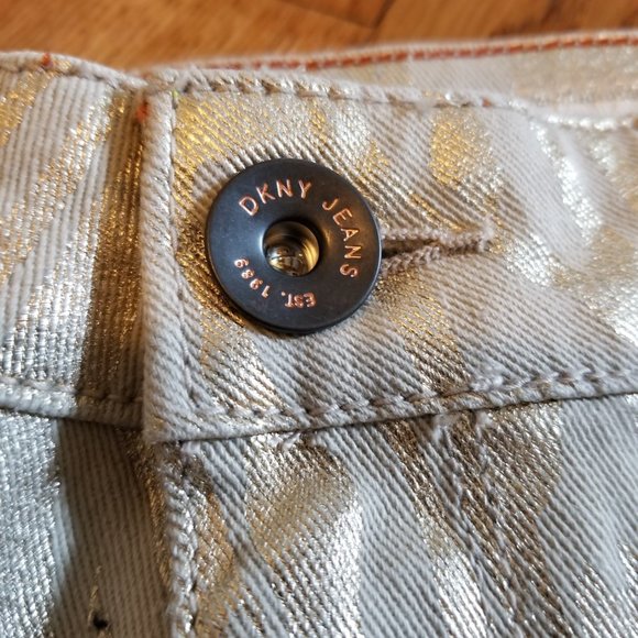 DKNY Slim Fit Jeans - s12 NWT - Picture 6 of 6